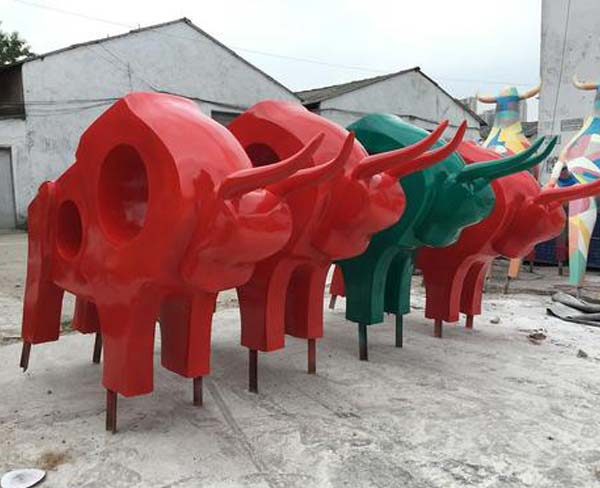 安徽雕塑公司的雕塑作品在藝術(shù)創(chuàng)作中的材料與技法選擇有哪些？